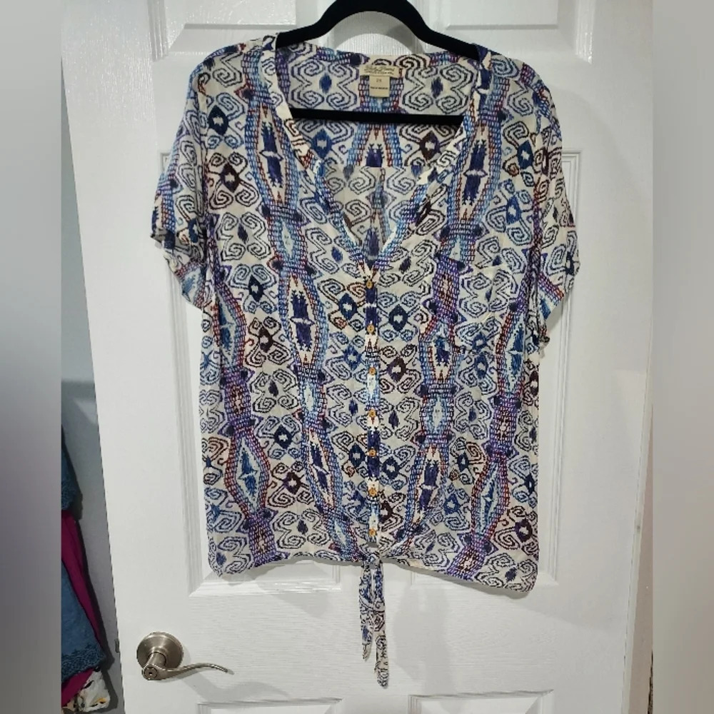 Lucky Brand Blue and Purple Patterned Short Sleeve Tie Bottom Blouse in Size 2X